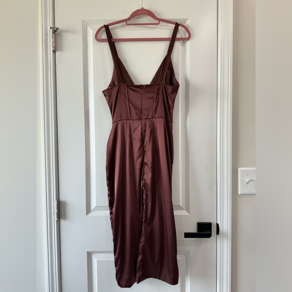 SATIN CHOCOLATE BROWN WOMENS MIDI V NECK DRESS WITH SLIT - Picture 2 of 6
